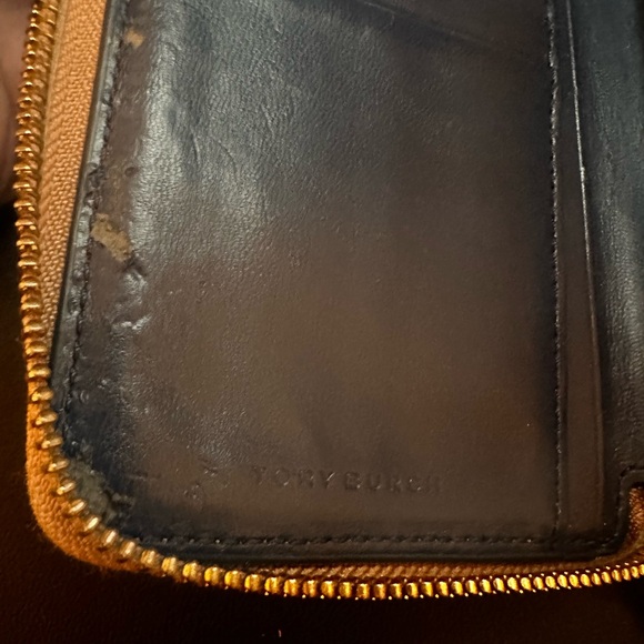 Tory Burch Robinson Zip Continental Wallet - Picture 6 of 9